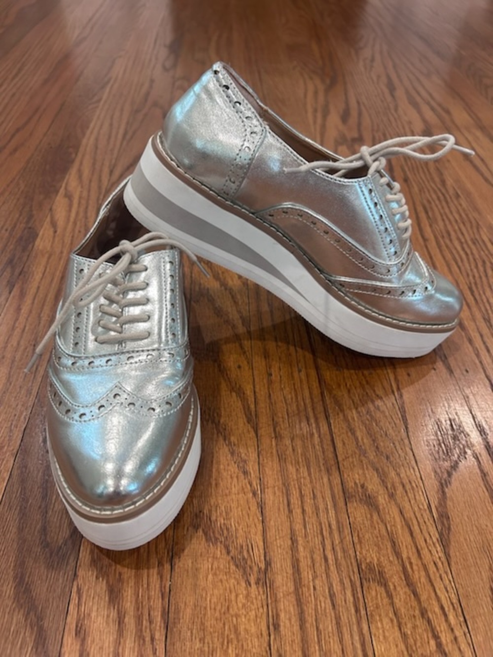 Metallic Silver Platform Oxford Lace-Up Shoes